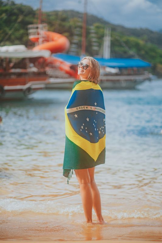 ¿Es seguro Brasil para mujeres que viajan solas?