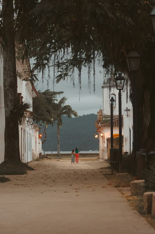 ¿Es seguro Brasil para mujeres que viajan solas?