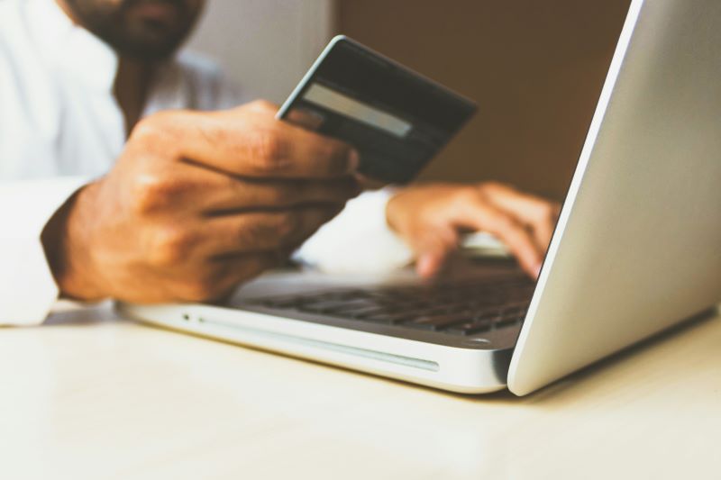 ¿Cuál es la mejor tarjeta de crédito para usar en Brasil? Compara el IOF y ahorra hasta R$ 200