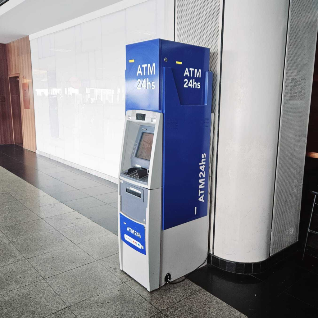 Dónde encontrar un cajero automático en Río: guía para retirar dinero con seguridad