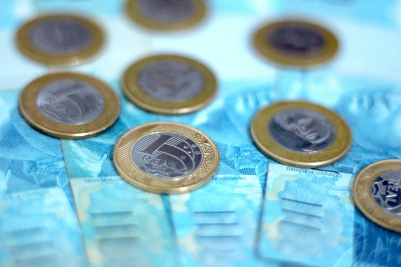 Tipping in Brazil – How it works: A complete guide for tourists and curious travelers