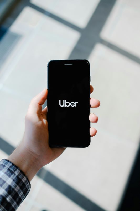 How to use Uber in Brazil – 10 practical tips to travel safely and save more
