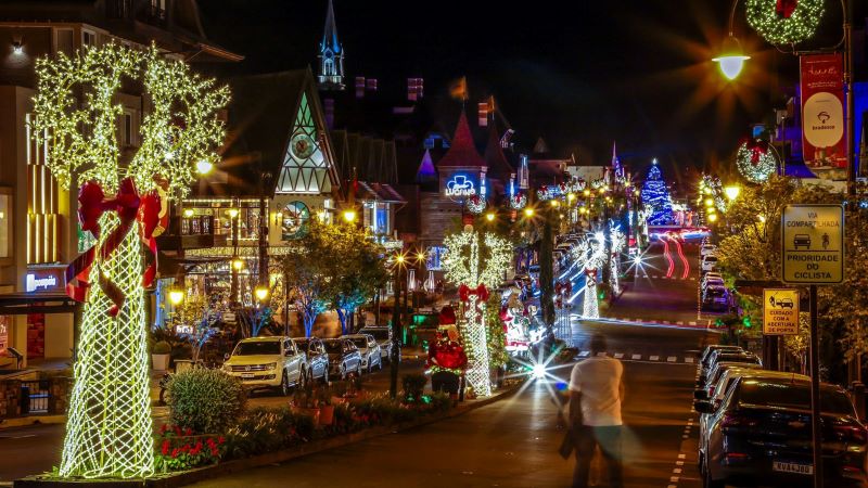 Christmas in Brazil: Traditions, weather, and how to enjoy the season