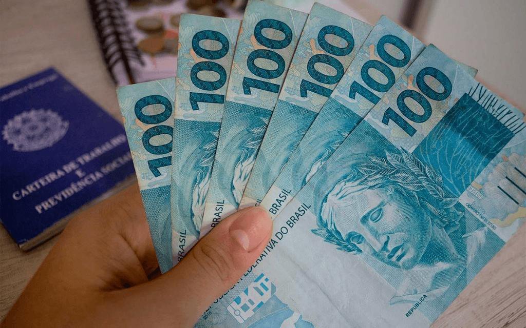 How much is 100 dollars in Brazil? What can you buy?
